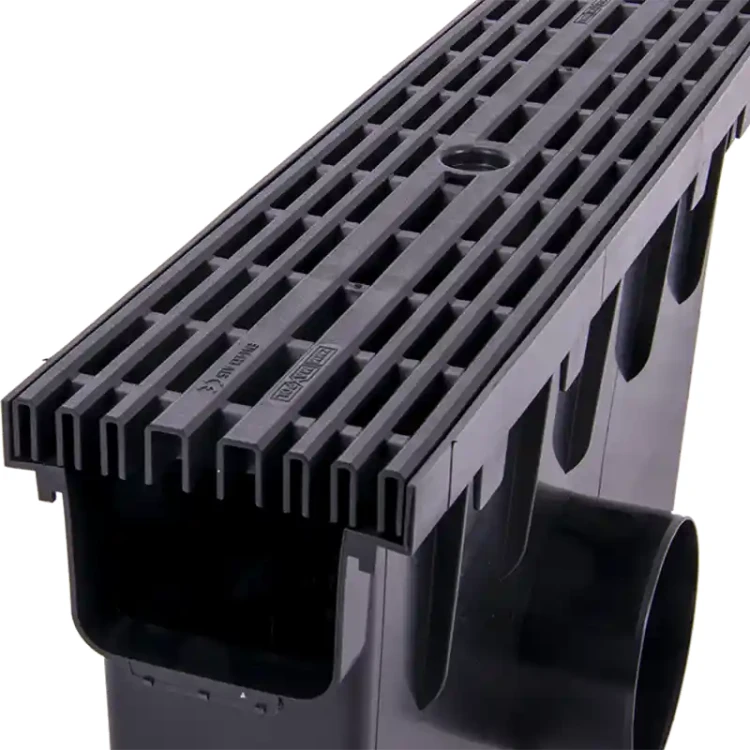 Studzienka zbiorcza 131x148 z kratą PP A15 line-czarna